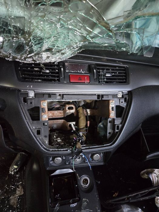 продам mitsubishi lancer 9  2 л