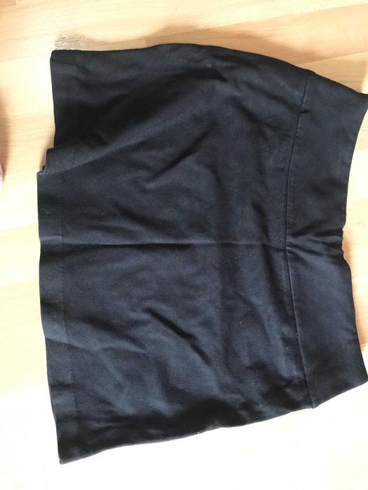 várias saias curtas