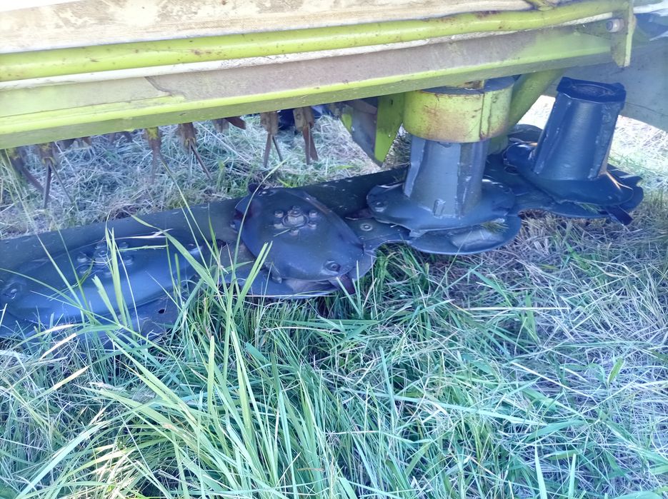 Kosiarka dyskowa Claas Disco 3050 czołowa kondycjonerem