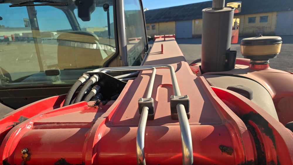 Свіжопривезений телескопічний навантажувач manitou mlt 634 lsu