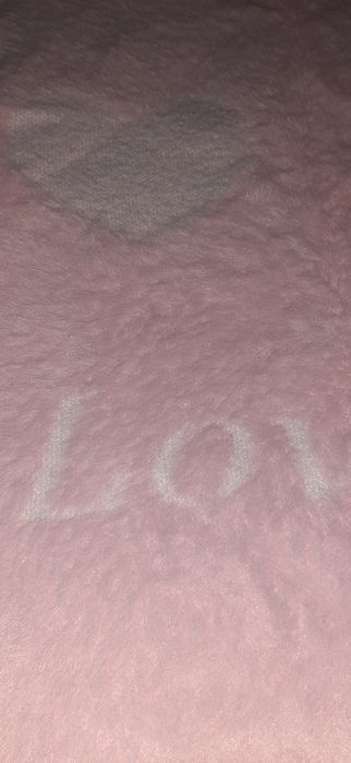 Светр на дівчинку