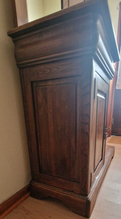 Móvel centenário em madeira - Hall de entrada / Bengaleiro