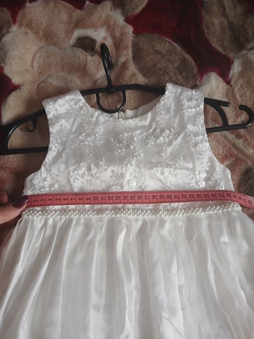 Сукня біла для дівчинки