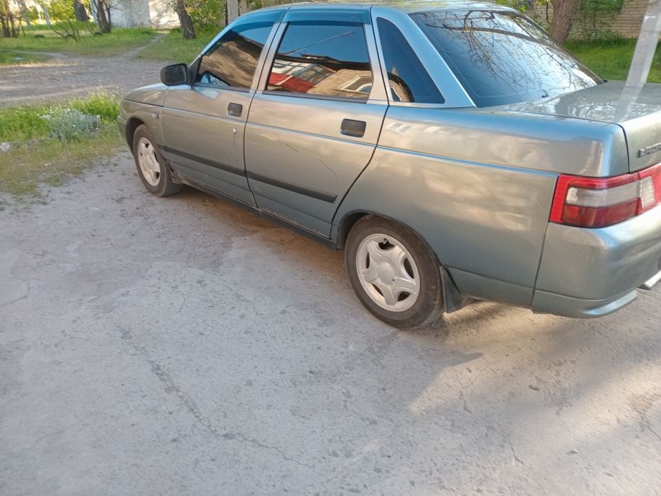 Продам авто ваз 2110