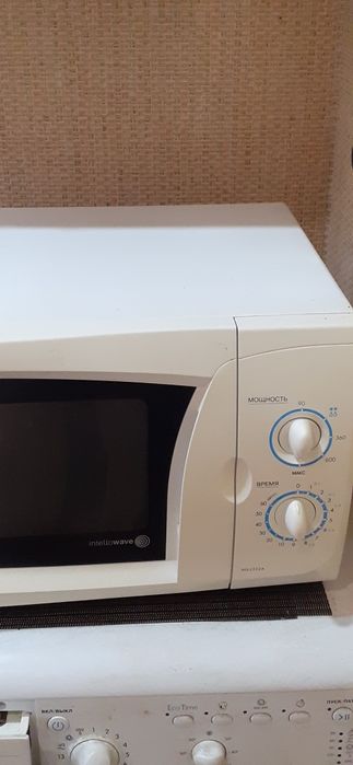 Мікрохвильовка LG в хорошому стані