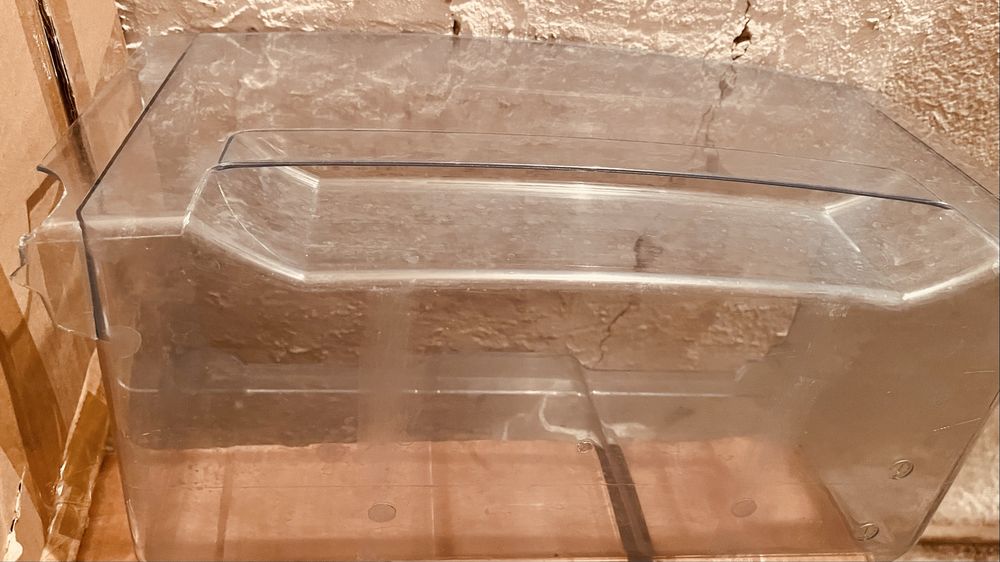 Szuflada plastikowa i szklane półki do lodówki Gorenje RK61811X Orygin