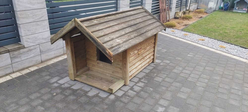 Buda dla  dużego psa