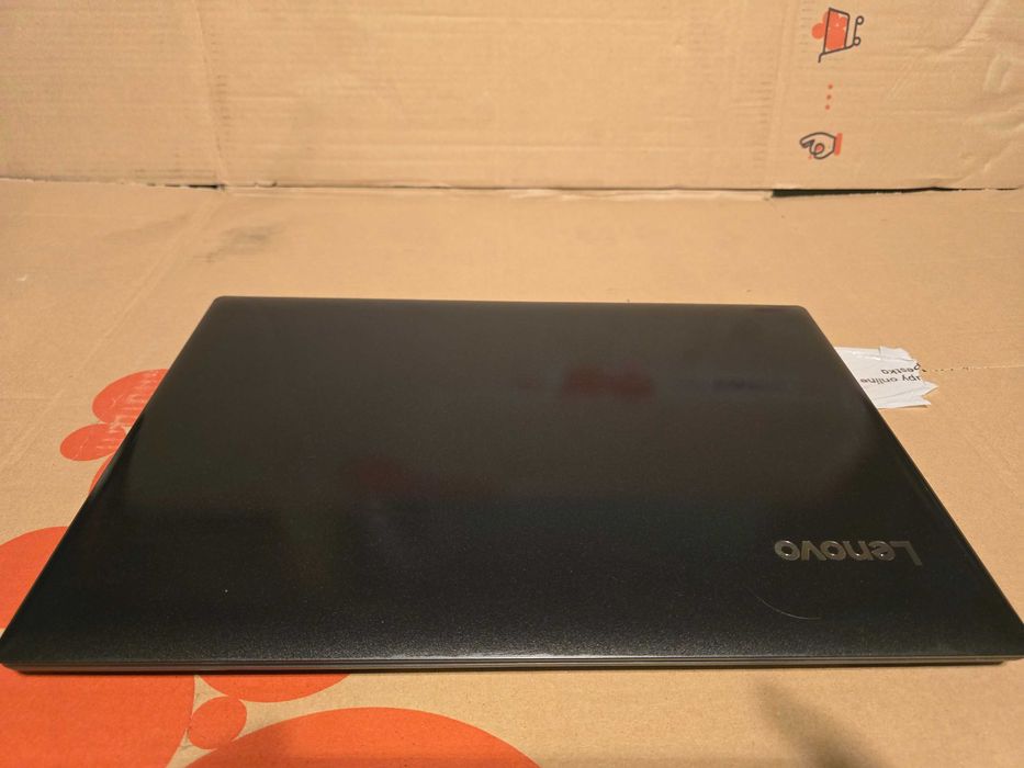 Laptop LENOVO IDEAPAD 330-15ICH 81FK 15,6 " I5 RAM 12 GB + ZASILACZ