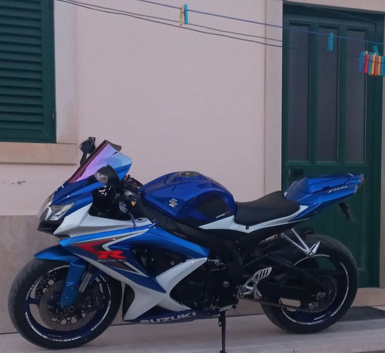 Suzuki gsx-r 750cc