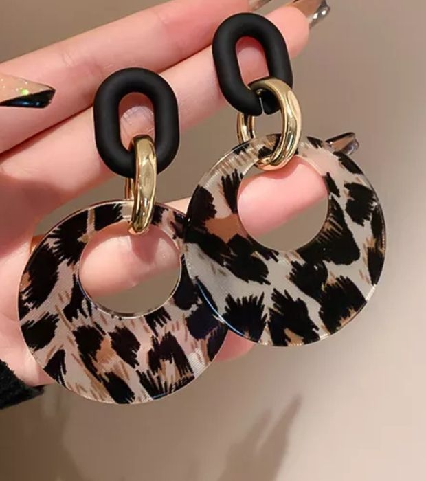 Brincos Vintage leopardo
Moda Novos