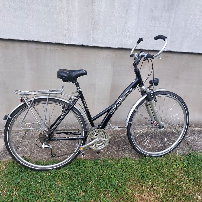 Велосипед  жіночий. Колеса 26" все працює.