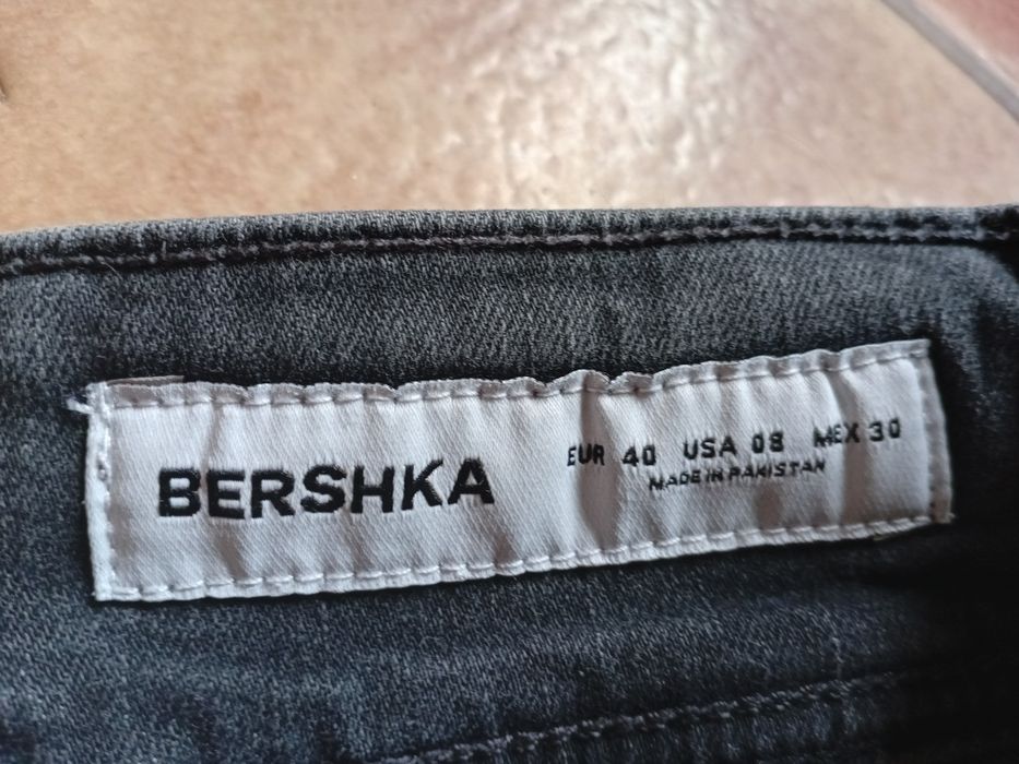 Fleared jeans джинсы bershka