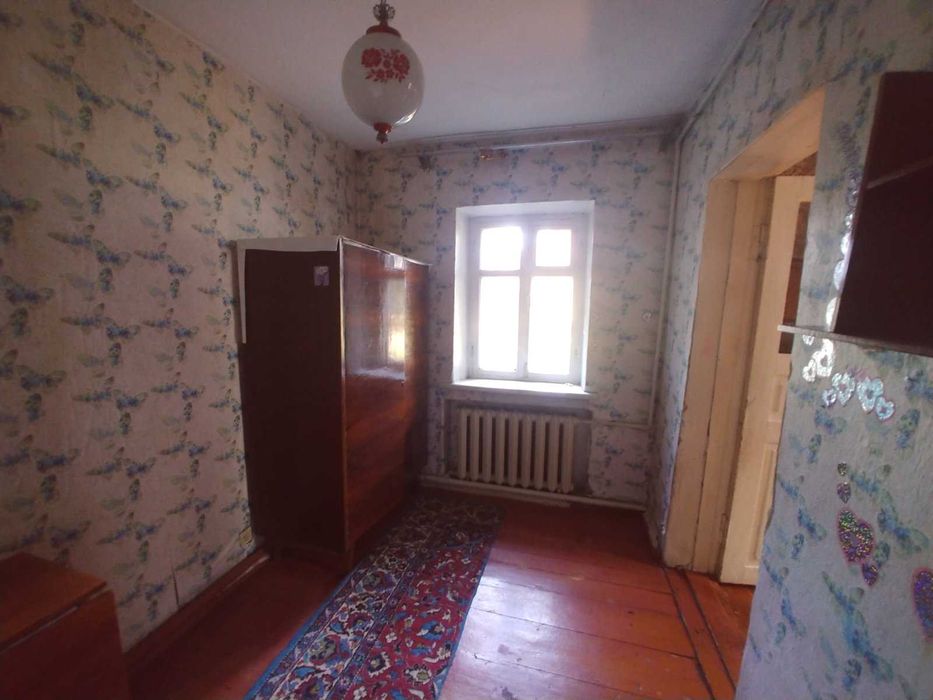 Черемушки,  Дом Мебели, компактный дом на участке 6 соток