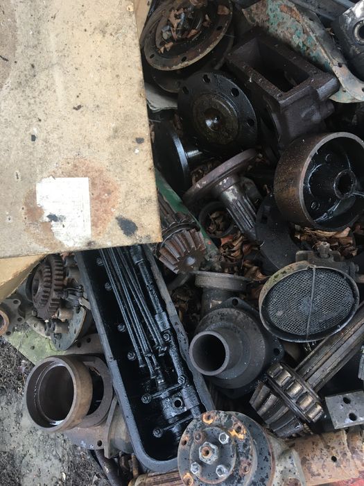 Продам запчастини до різних тракторів 80-90р.