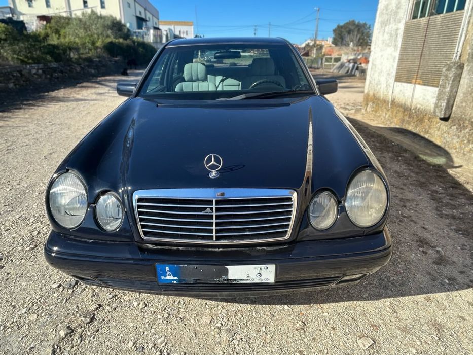 Mercedes-Benz E 290