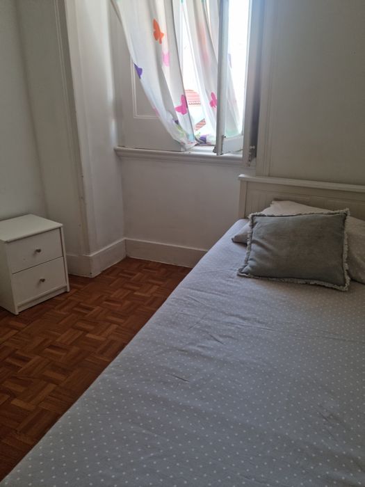 Quarto individual.