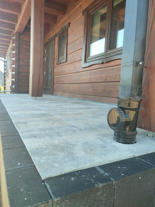 Kompleksowe układanie kostki brukowej – darmowa wycena