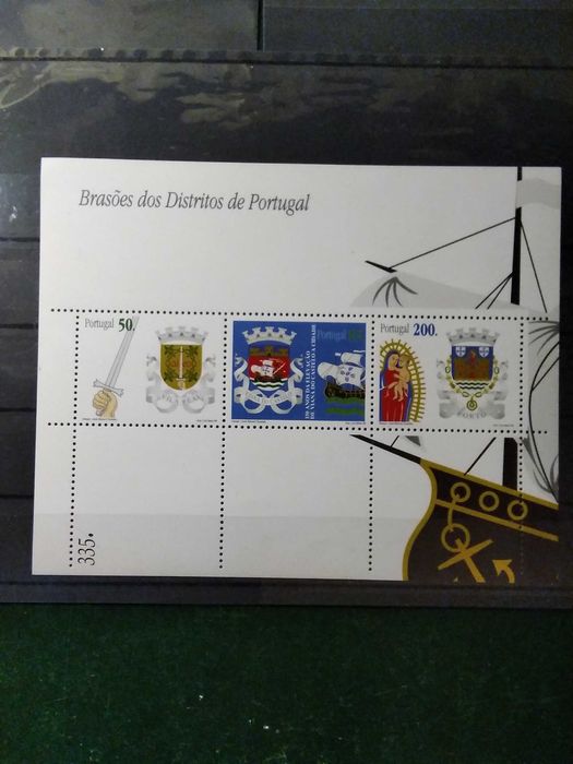 1998 Bloco Brasões Dos Distritos De Portugal  MNH **