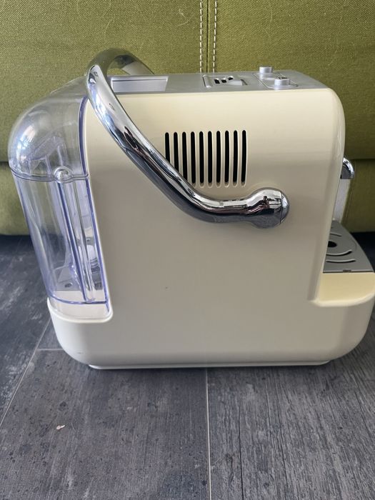 Продам кавову машинку Saeco