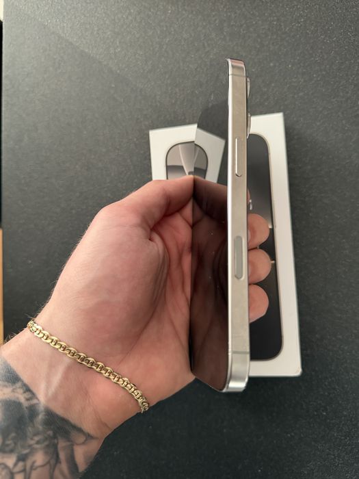 iPhone 16 pro jak nowy
