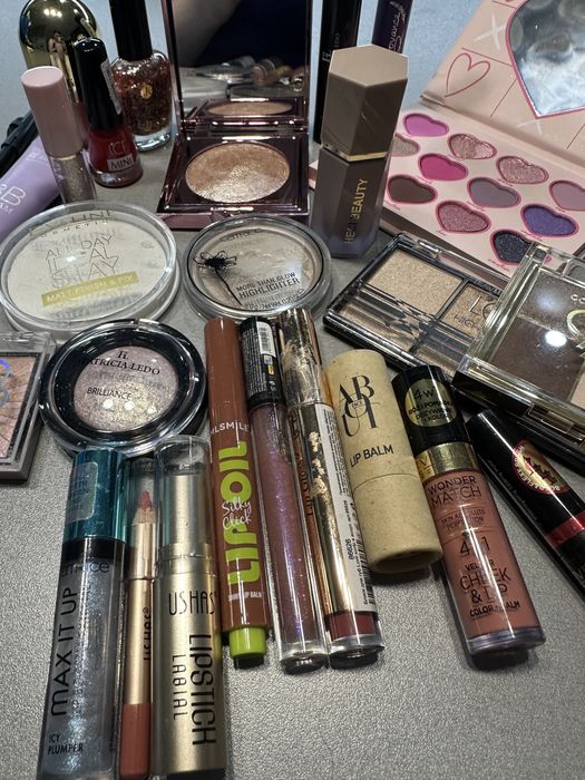 Лот косметики хороший стан