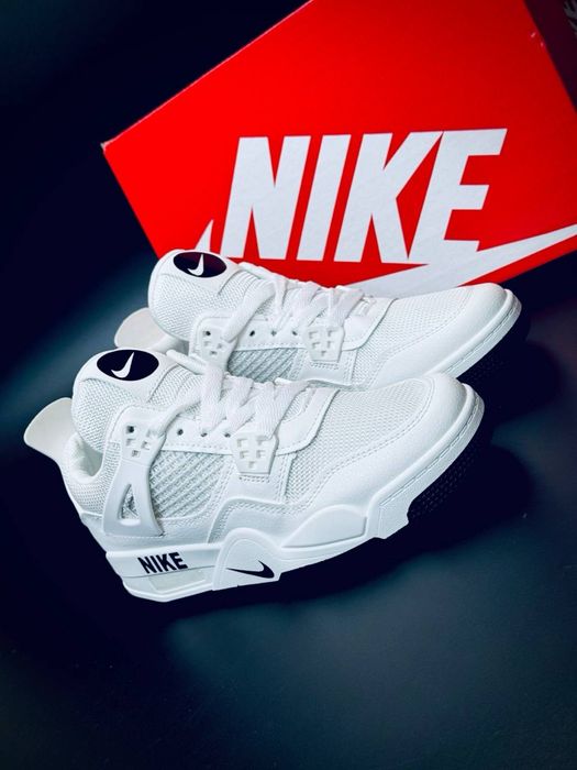 Белые кожаные Nike Aura 4/ женские найки на весну/ кросовки найк аура