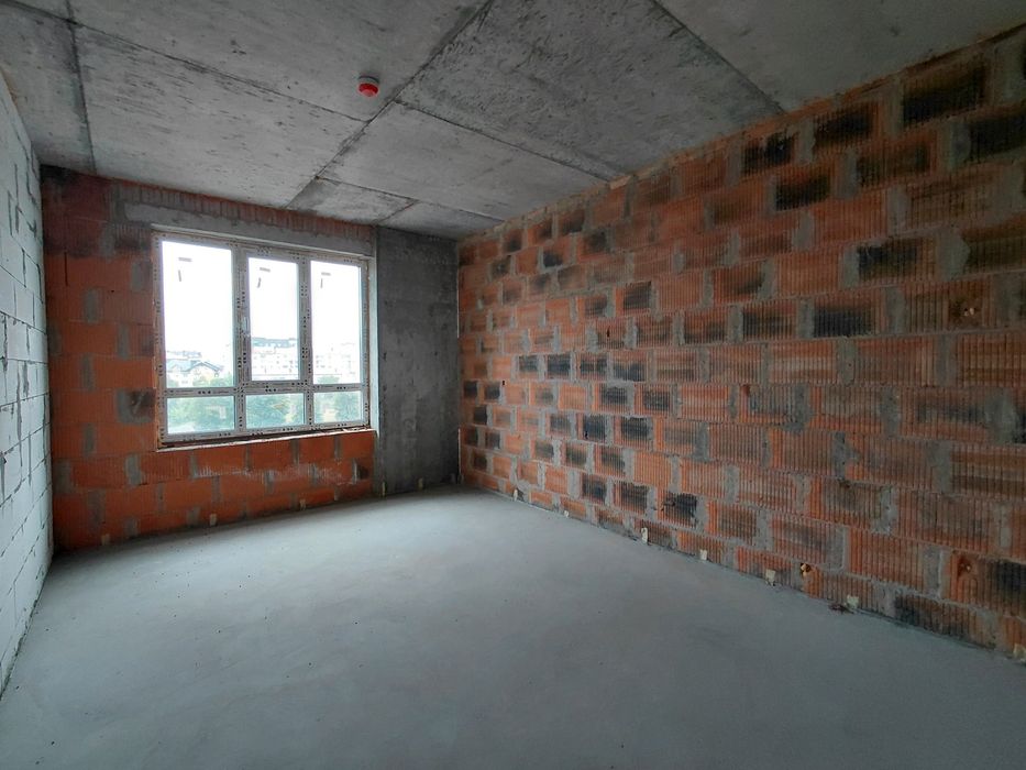 Продаж 3к квартири 82 кв. м на вул. Полковника Данила Нечая