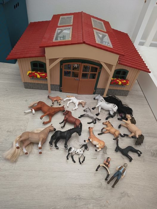 Schleich konie stajnia