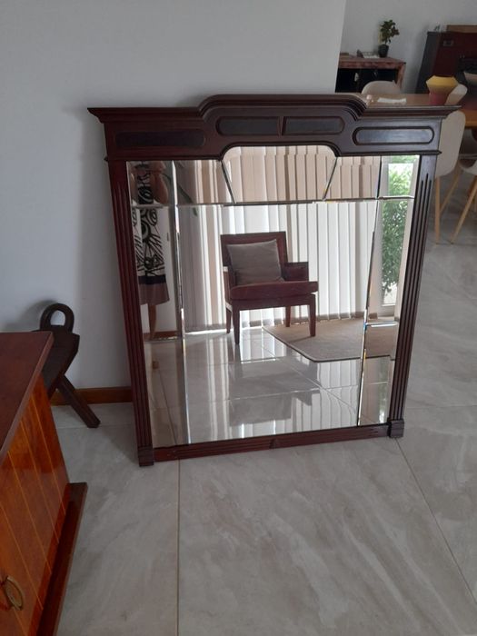 Espelho de sala de madeiras nobres