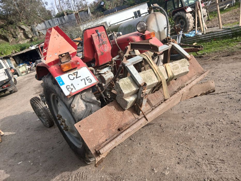 Trator urso com frese