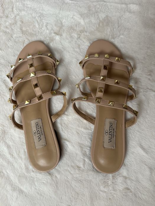 Босоніжки шльопанці Valentino