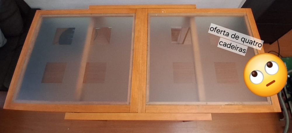 Título:TítMesa de jantar com tampo em vidro + 4 cadeiras incluidas