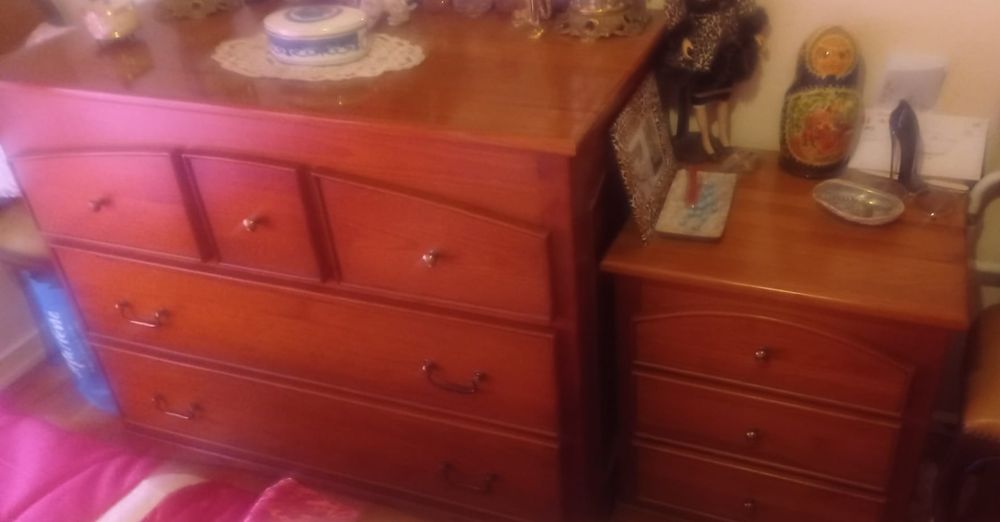 Cómoda grande feito á mão