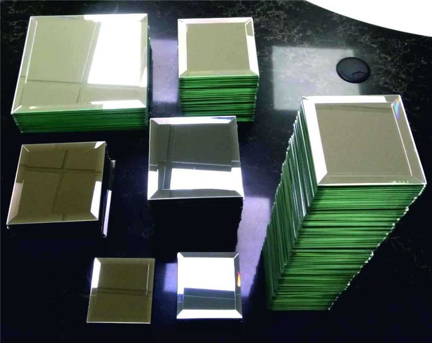 Дзеркальна плитка / Панно