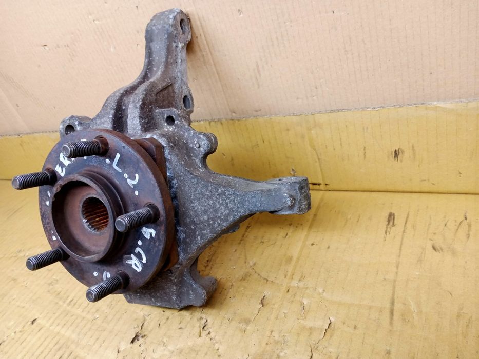 Stan BDB zwrotnica z piastą Kompletna przód LEWY Voyager IV 4 2.5Crd