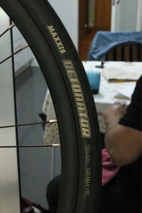 Par rodas estrada merida expert 11 vel
