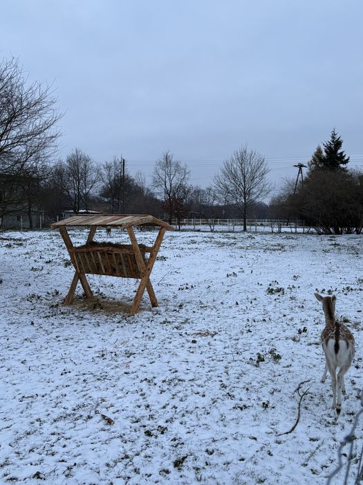 Paśnik drewniany nowy.