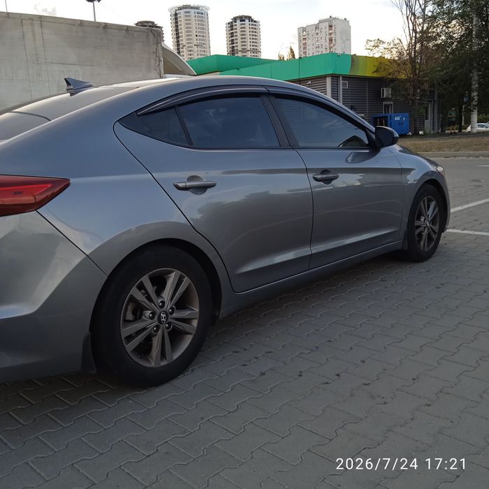 Hyundai Elantra!!
