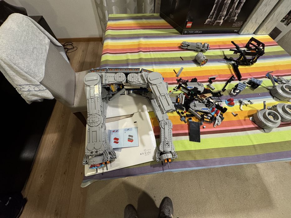 LEGO Star Wars AT-AT 75313 da série Ultimate Collector Series