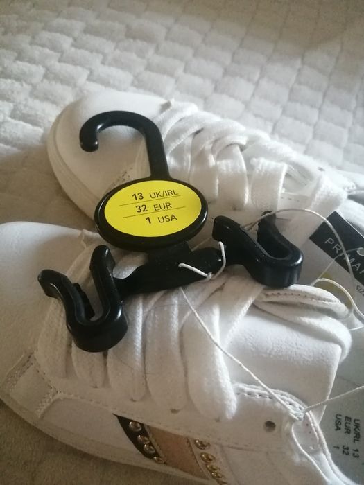 Ténis novos criança