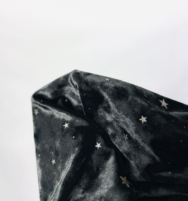 Czarna aksamitna bluzka w gwiazdki L 40