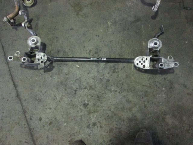 Barra estabilizadora / torção VOLKSWAGEN Passat (3B2)