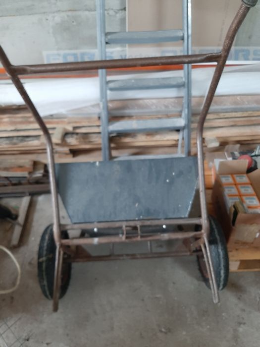 Тачка двоколісна