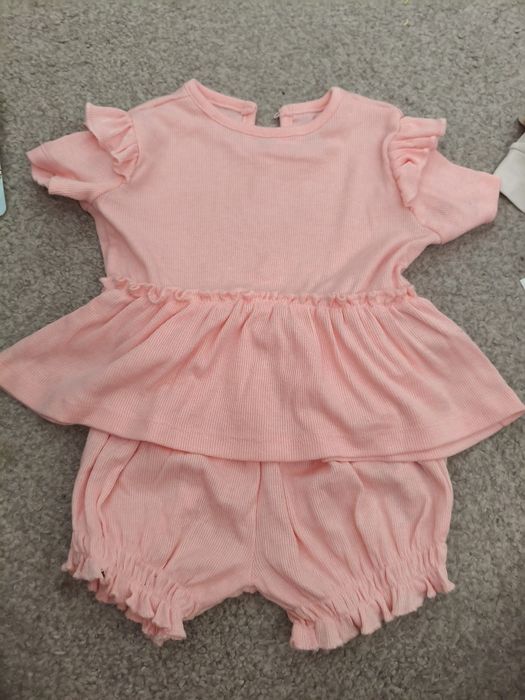 Речі на 86 розмір. Плаття, костюм, вітровка, штани