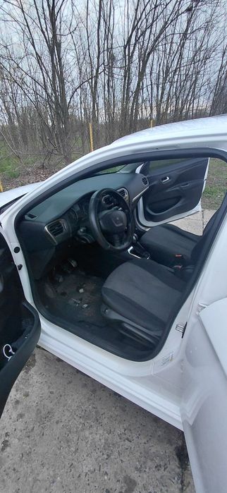 Продам автомобіль,,Peugeot 301 1.2 бензин 2013 рік,,