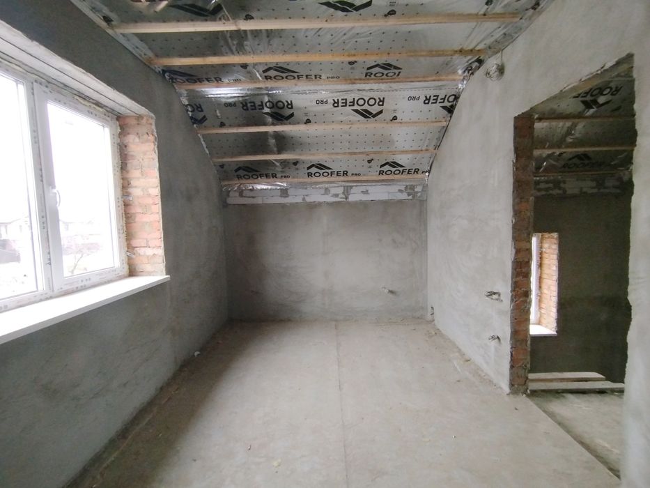 Продаж 2-поверхового дуплекса