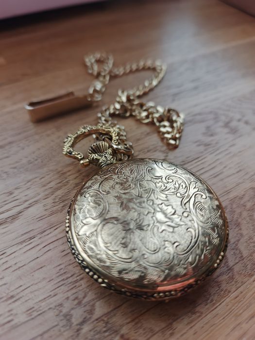 Кишеньковий годинник