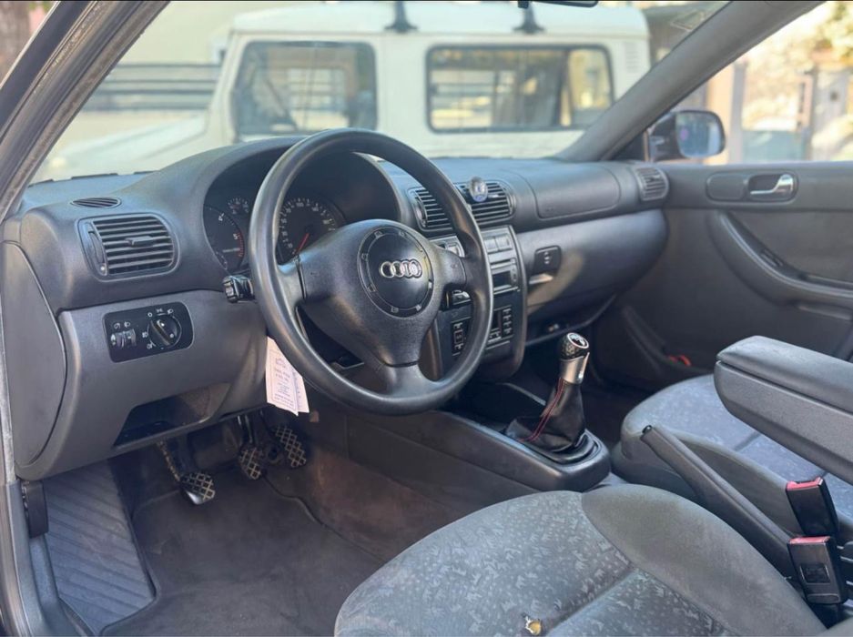 Vendo ou troco por outro carro de 5 portas