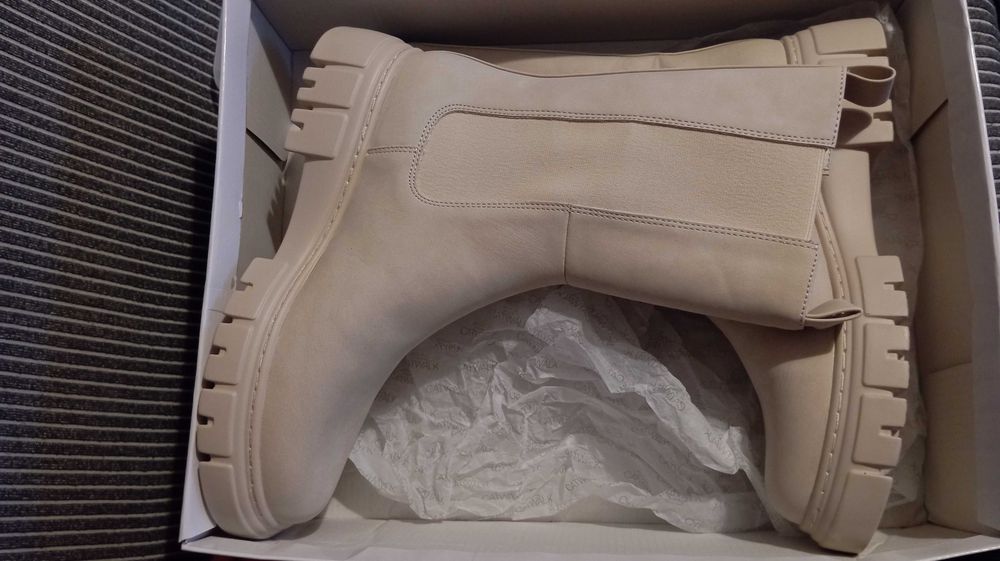 Nowe buty damskie sztyblety, Catwalk, rozmiar 42