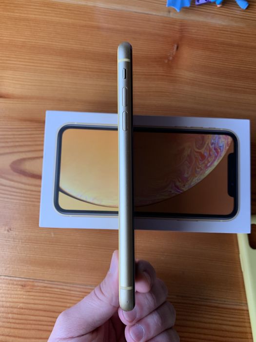 iPhone XR Gold 128Gb